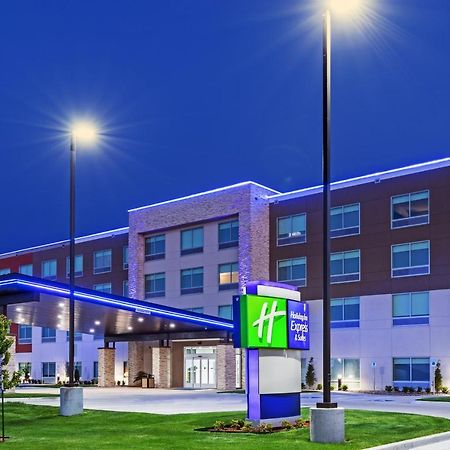 Holiday Inn Express & Suites - Parsons By Ihg Exterior photo