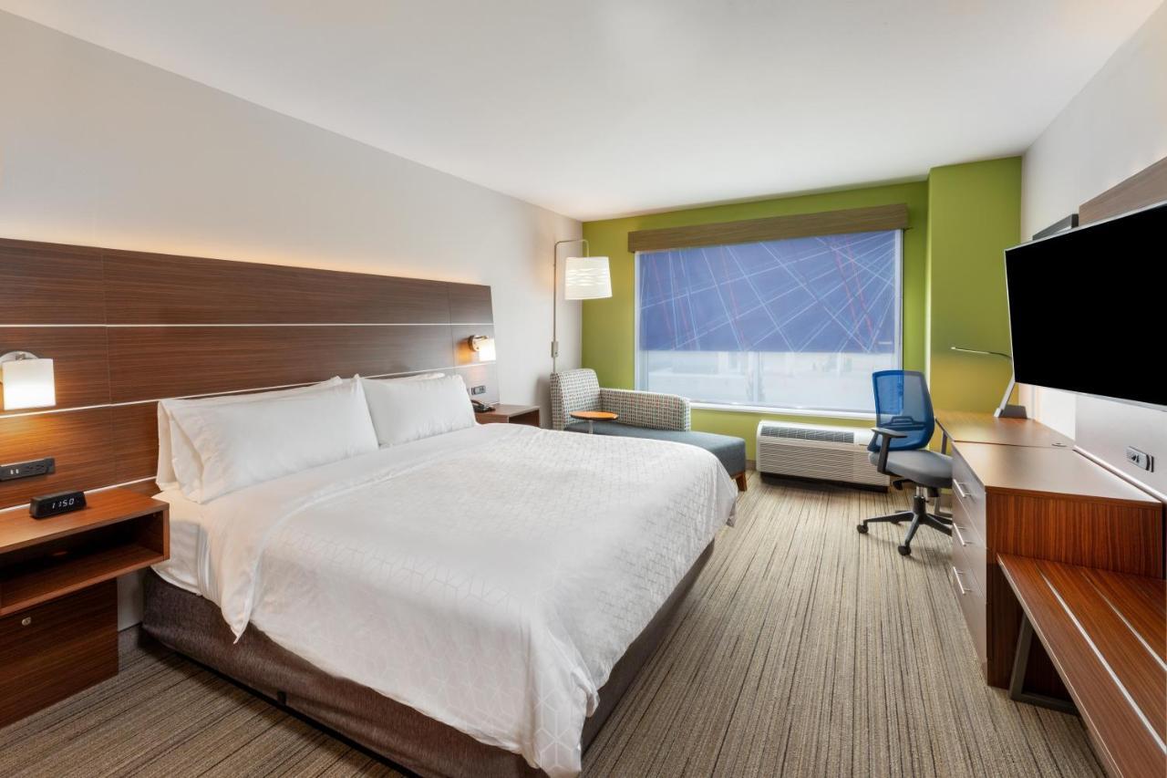 Holiday Inn Express & Suites - Parsons By Ihg Exterior photo